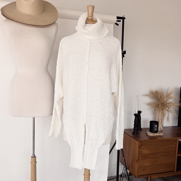 WHITE OVERSIZED TIE UP DROP SLEEVE KNIT SWEATER - Picture 5 of 10